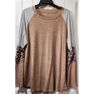 Leopard Print Tunic Top: Comfort & Style All Year Round